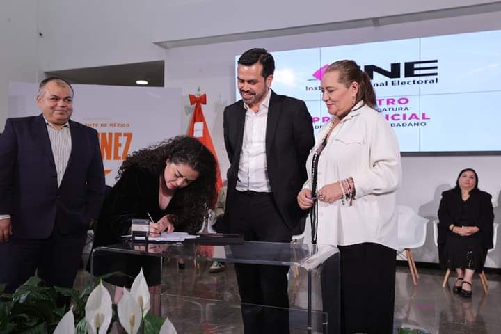 Recibe INE registro de candidatura presidencial de Movimiento Ciudadano